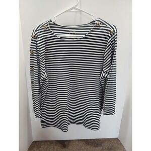 Hasting & Smith Size Xl Top With Button Accents Down Sleeves